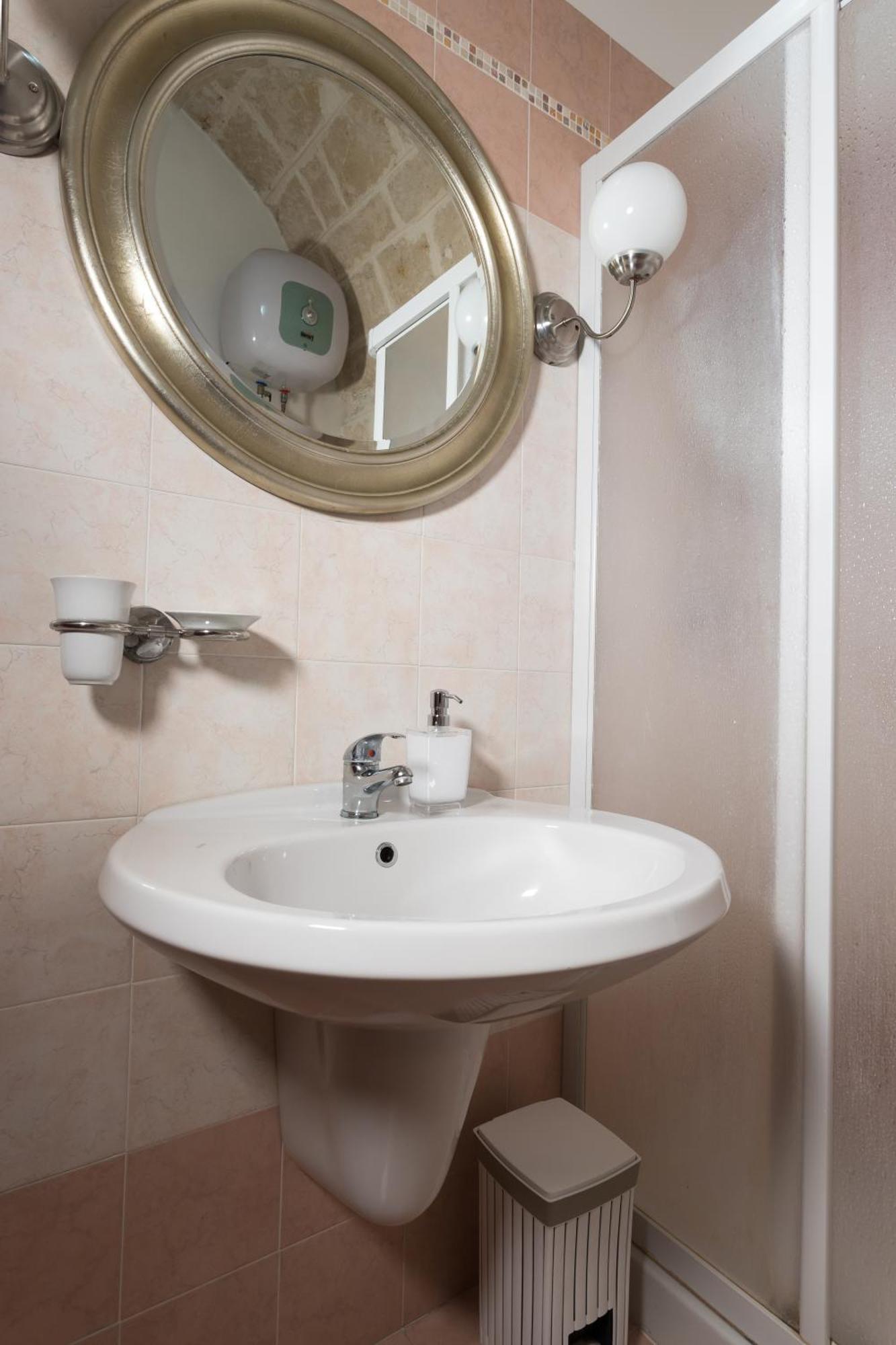 Victoria Apartments モノーポリ エクステリア 写真
